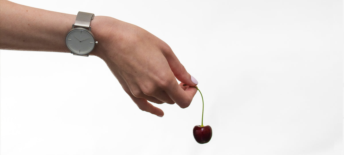 Minimalism Evolution in Timekeeping